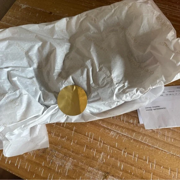 Valeria Dress/God Save Queens - Picture 7 of 15